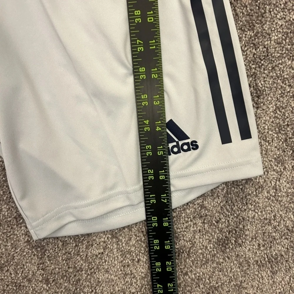 adidas men st